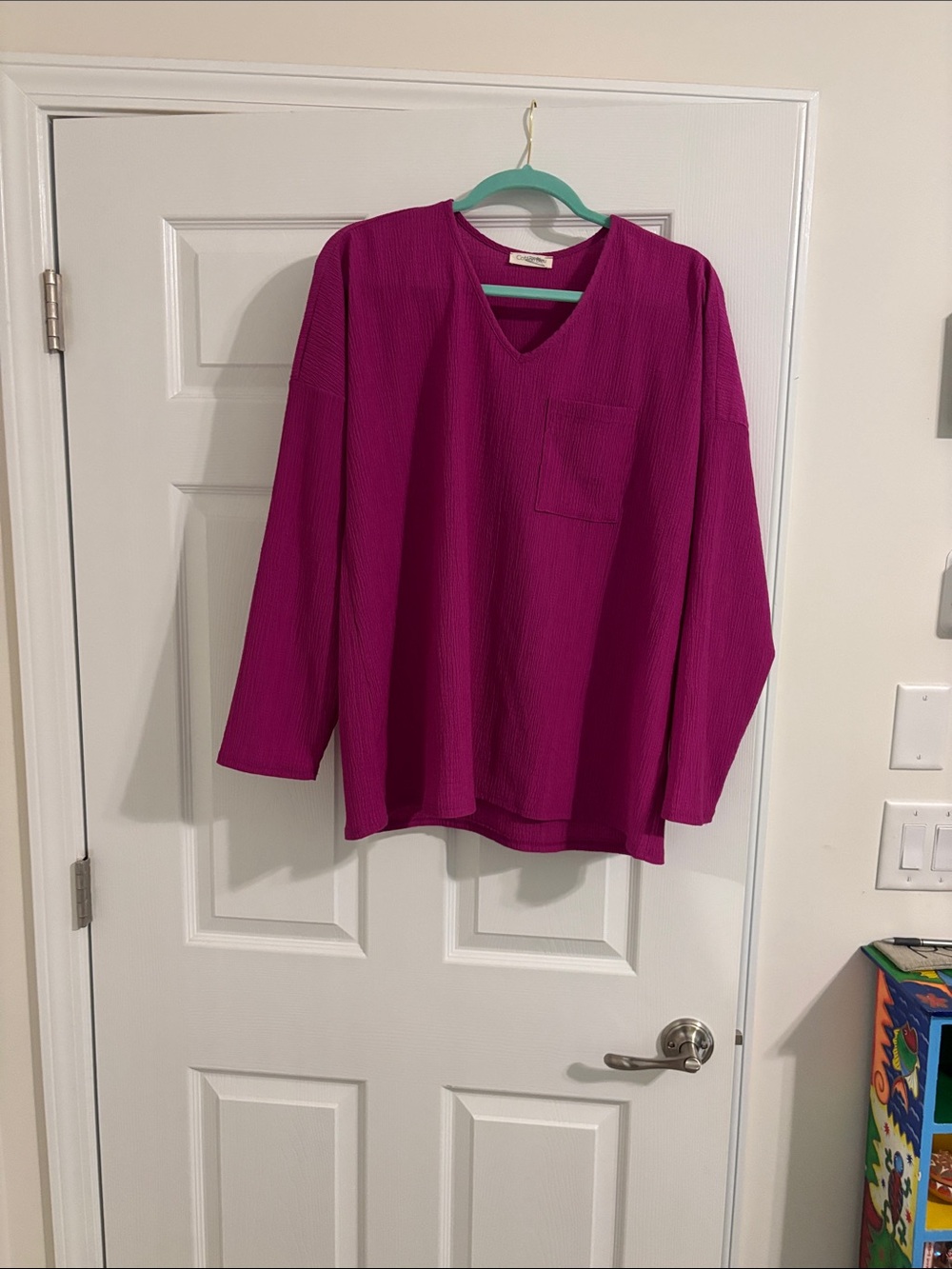 V Neck Long Sleeve Top in Magenta